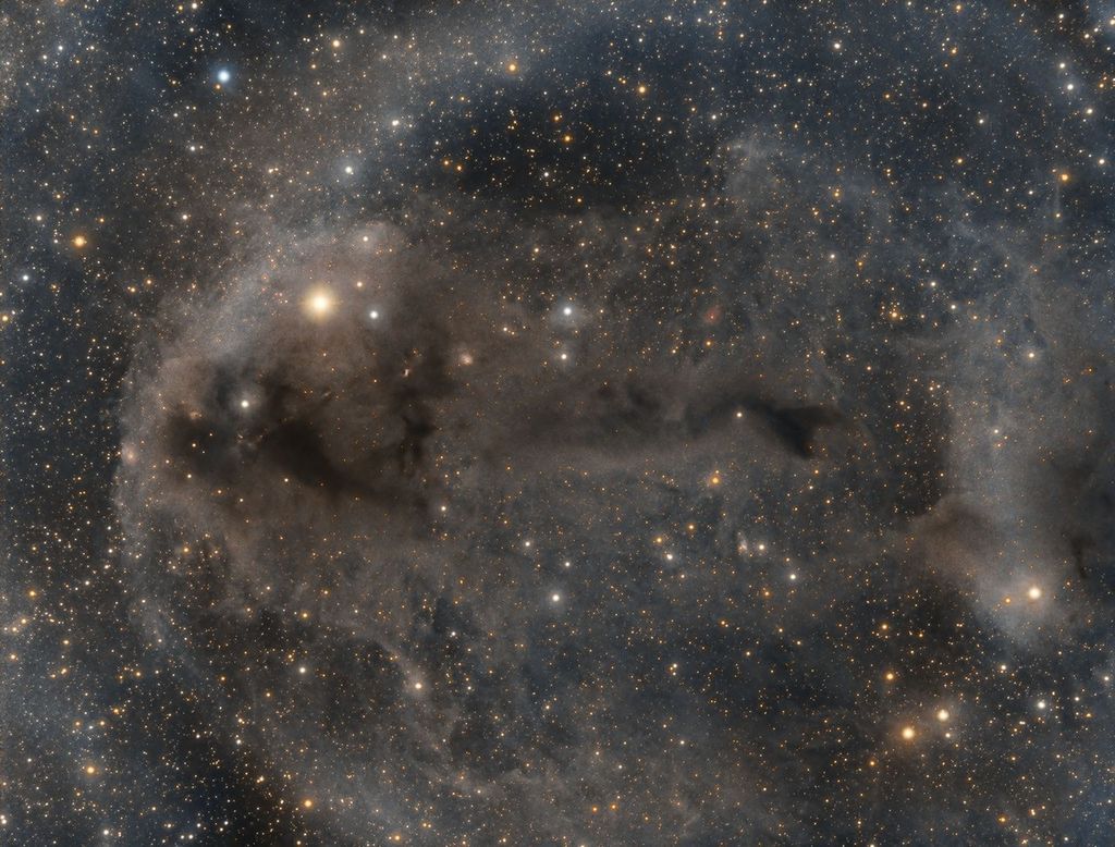 APOD: 2020 July 3 – Lynds Dark Nebula 1251