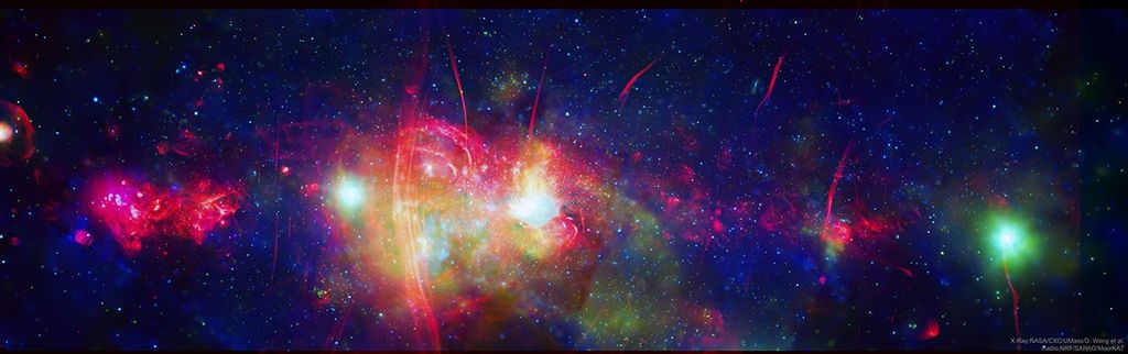 APOD: 2020 March 31 – The Galactic Center from Radio to X ray