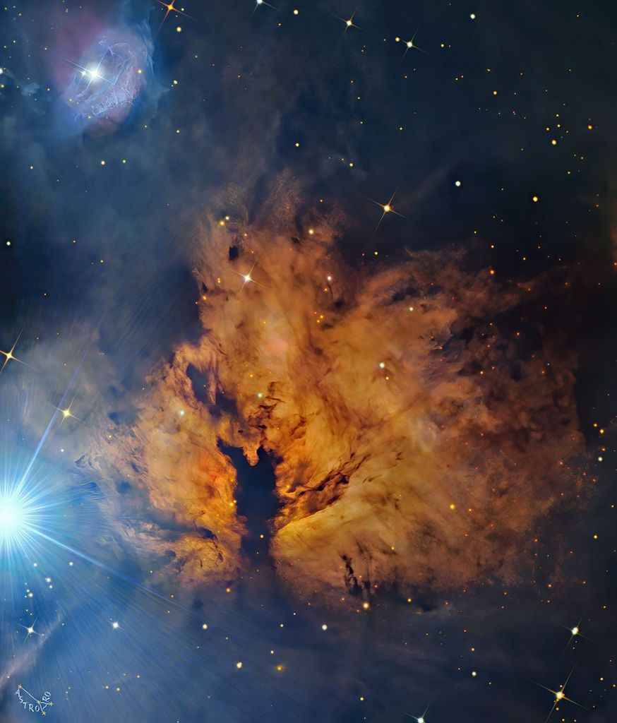 APOD: 2021 April 12 – Alnitak and the Flame Nebula