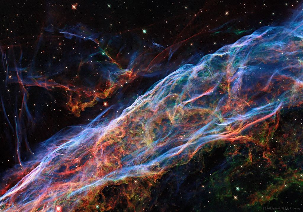 APOD: 2021 April 5 – Veil Nebula: Wisps of an Exploded Star