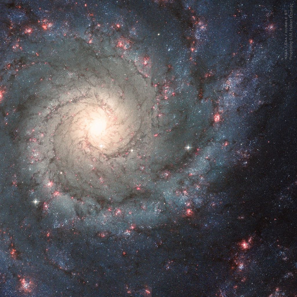 APOD: 2021 August 13 – A Perfect Spiral