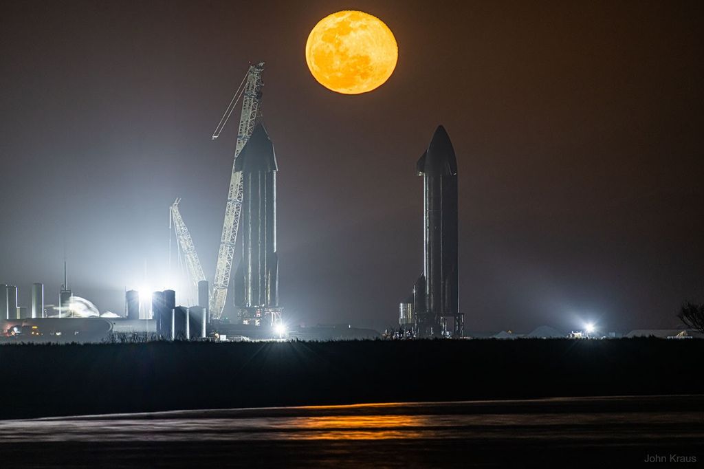 APOD: 2021 February 22 – Moon Rising Between Starships