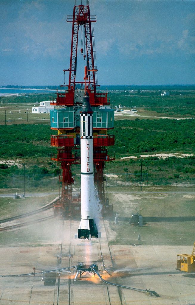 APOD: 2021 May 7 – Mercury-Redstone 3 Launch