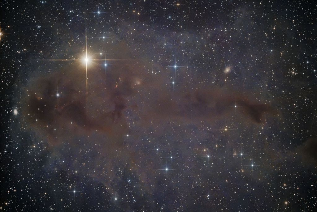 APOD: 2021 September 20 – Lynds Dark Nebula