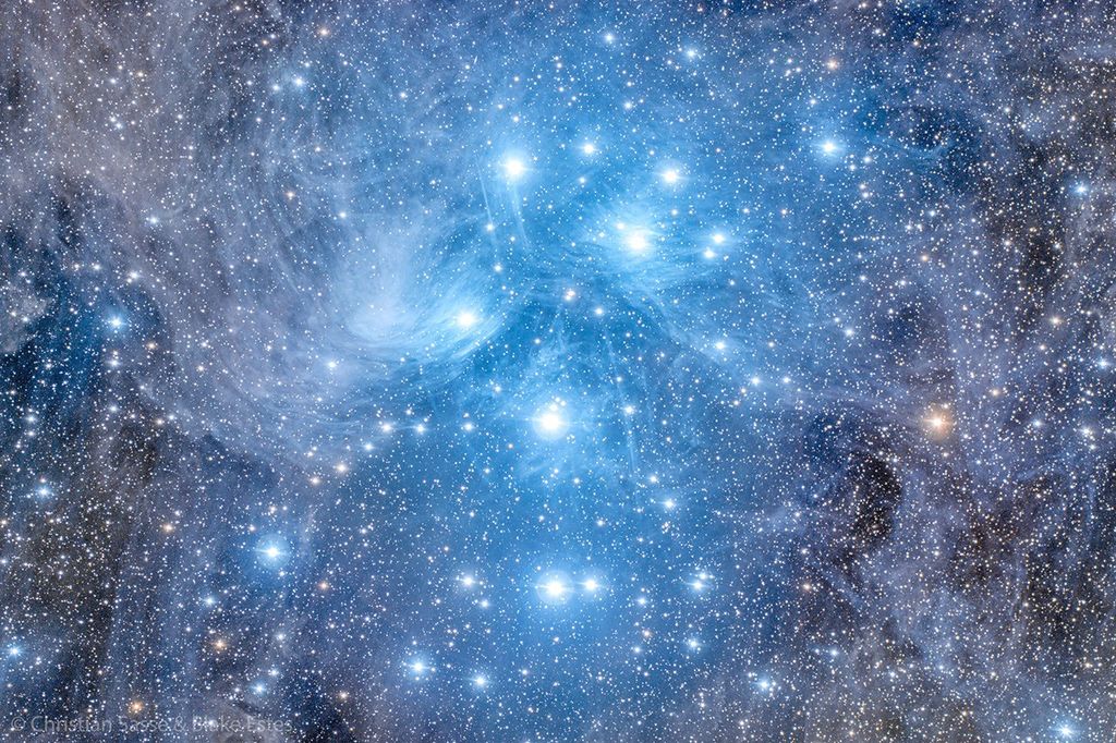 APOD: 2022 December 5 – Pleiades: The Seven Sisters Star Cluster