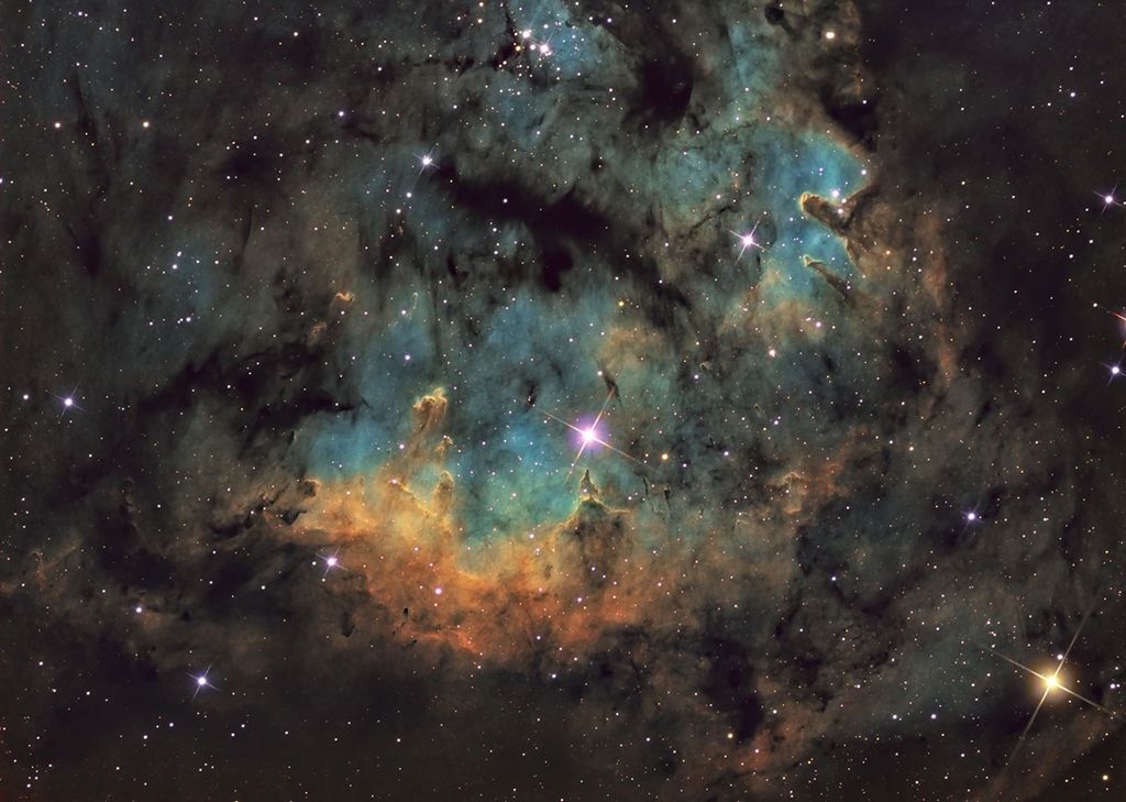 APOD: 2022 January 20 – NGC 7822 in Cepheus