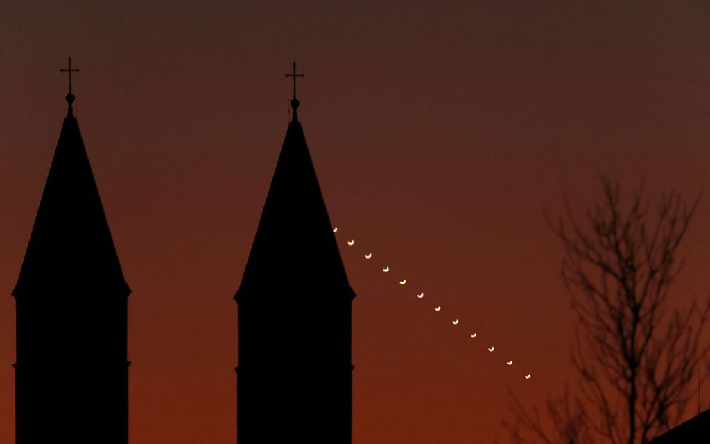 APOD: 2022 January 6 – The Last Days of Venus as the Evening Star