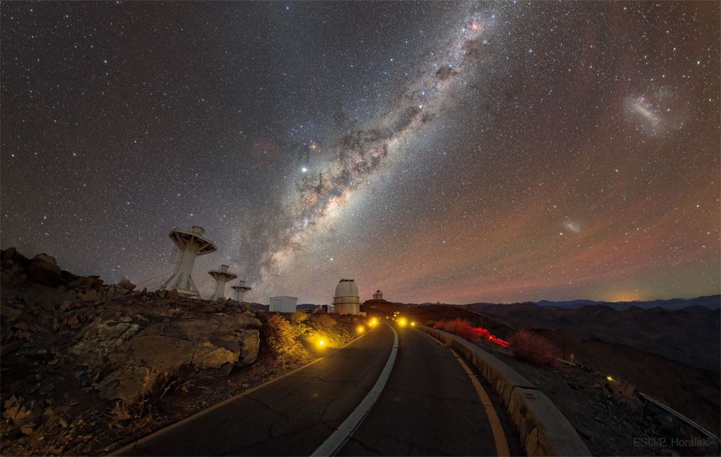 APOD: 2022 March 15 – A Road to the Stars
