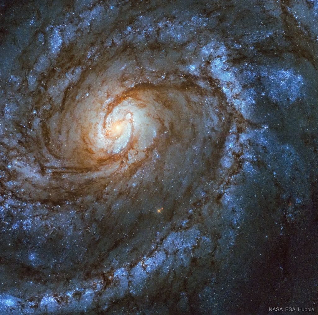 APOD: 2023 April 8 – M100: A Grand Design Spiral Galaxy