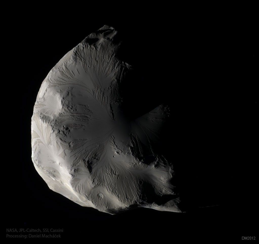 APOD: 2023 April 30 – Saturn’s Moon Helene in Color