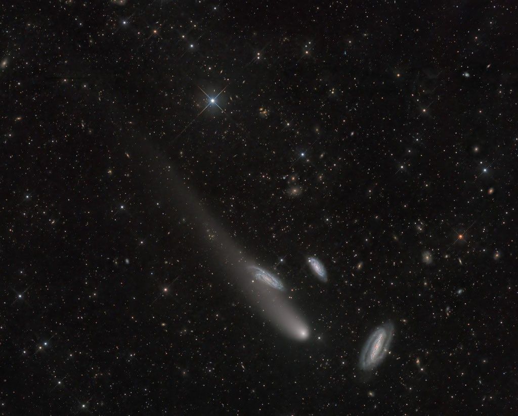 APOD: 2023 December 21 – Three Galaxies and a Comet