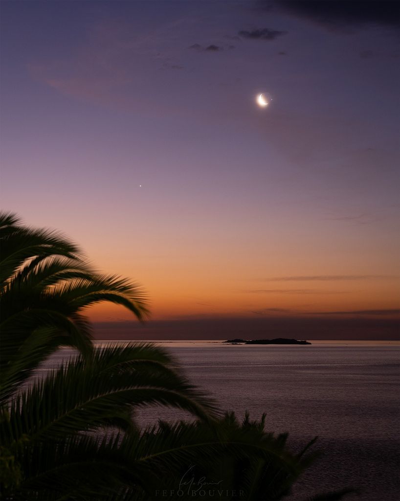 APOD: 2023 February 25 – Crescent Moon Occultation