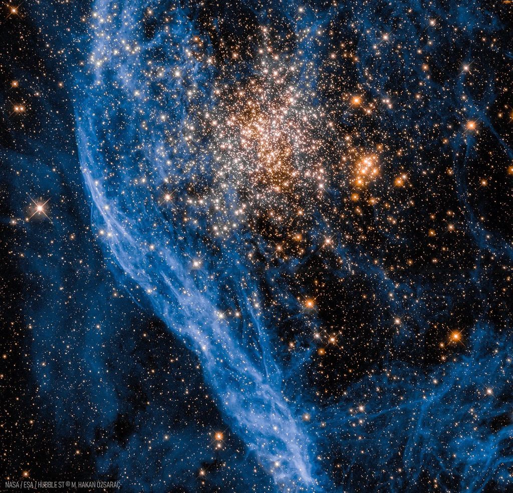 APOD: 2023 February 20 – NGC 1850: Not Found in the Milky Way