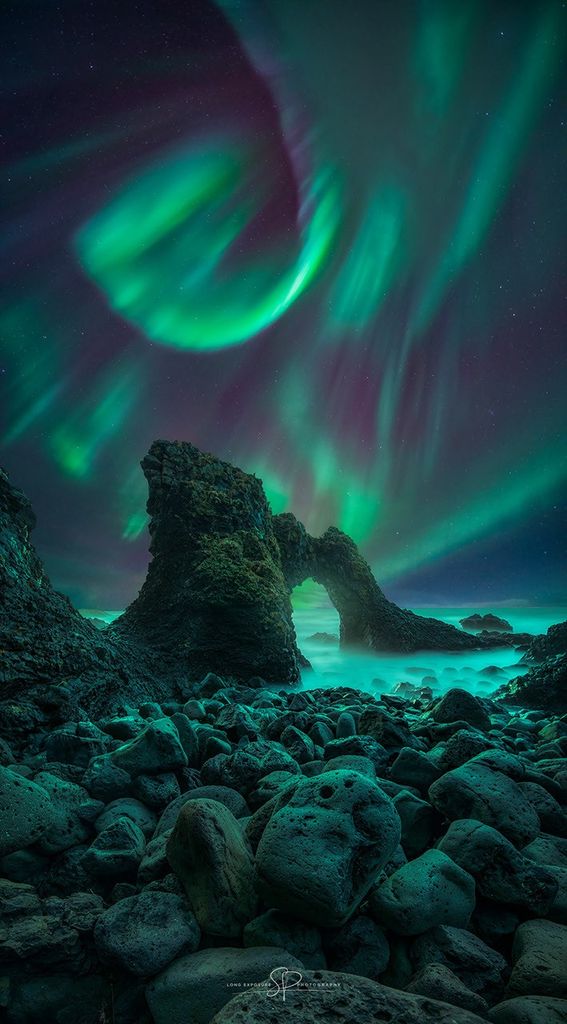 APOD: 2023 January 11 – Spiral Aurora over Iceland