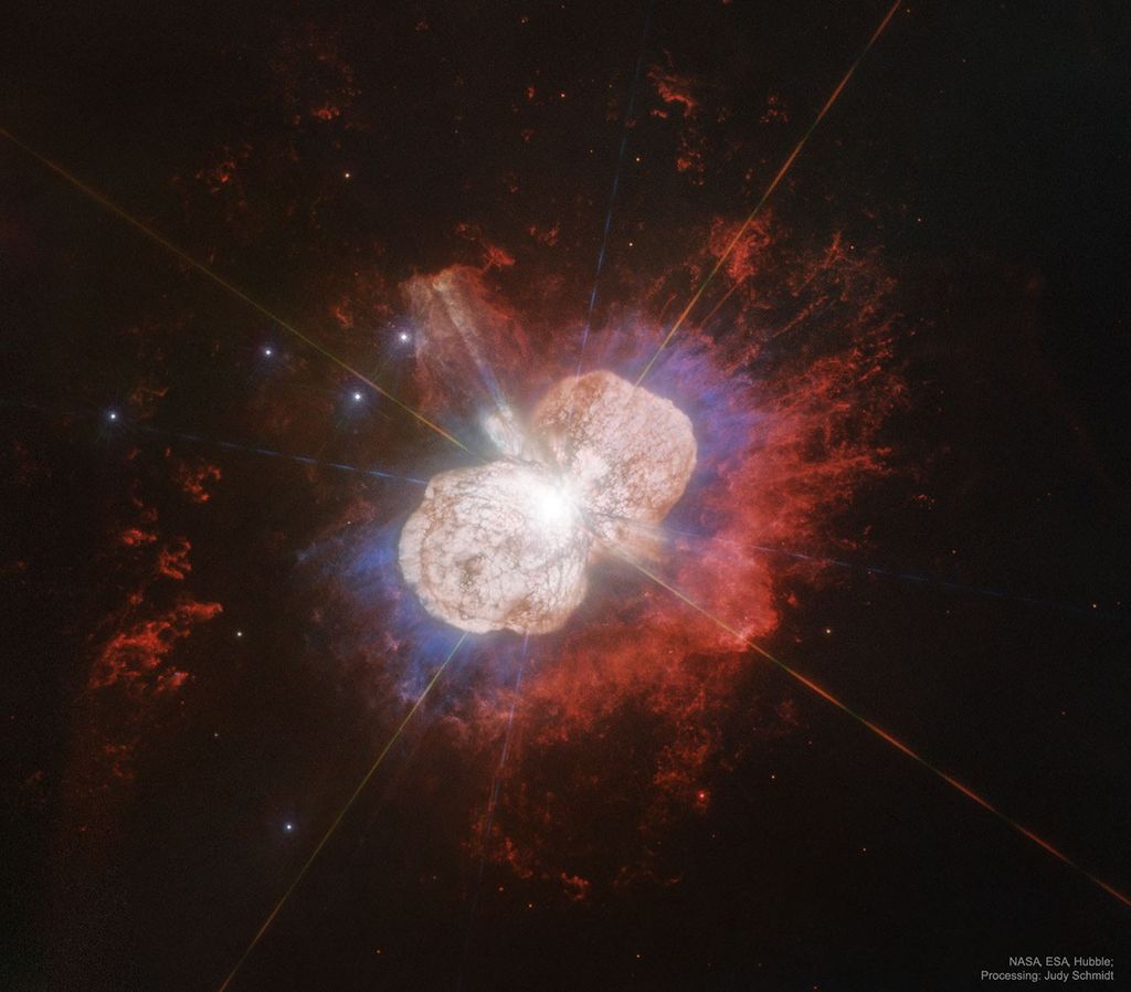 APOD: 2023 July 9 – Doomed Star Eta Carinae