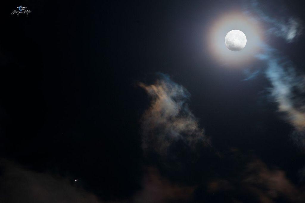APOD: 2023 November 3 – Jupiter by Moonlight
