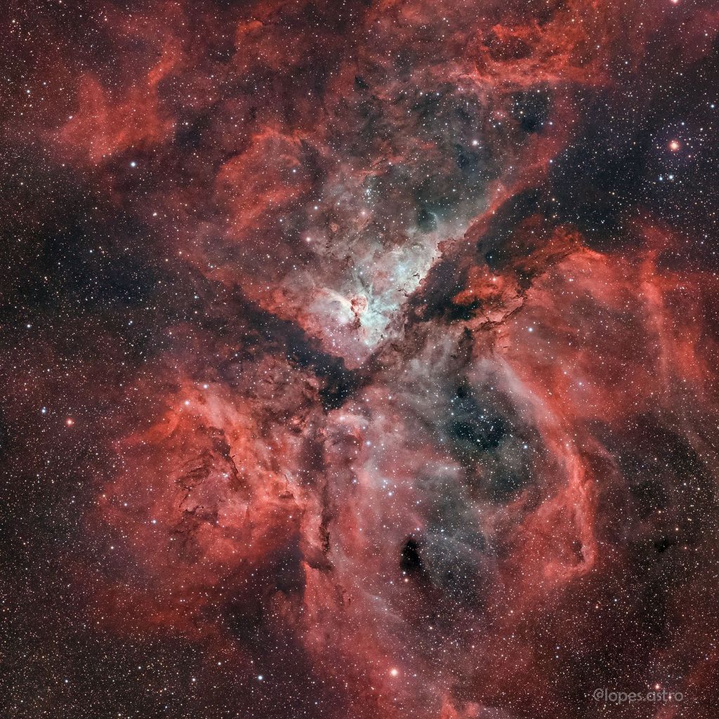 APOD: 2024 April 19 – The Great Carina Nebula