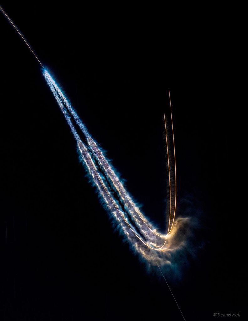 APOD: 2024 January 20 – Falcon Heavy Boostback Burn