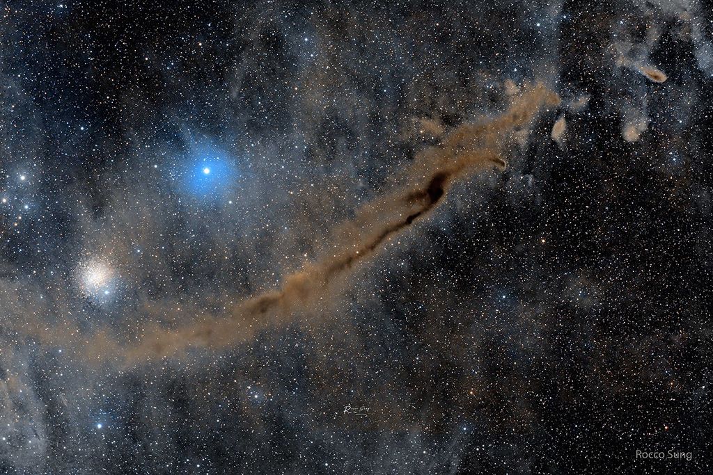 APOD: 2024 June 25 – The Dark Doodad Nebula