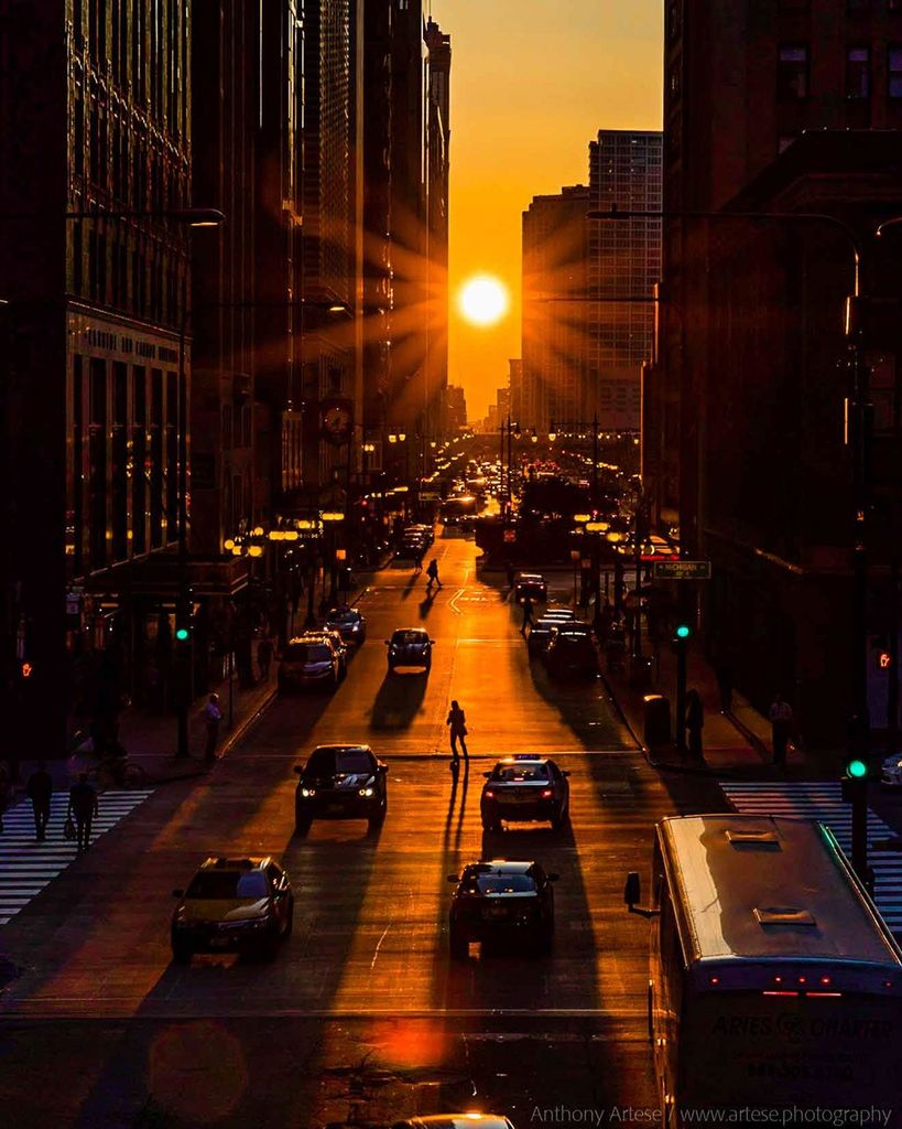 APOD: 2024 September 22 – Chicagohenge: Equinox in an Aligned City