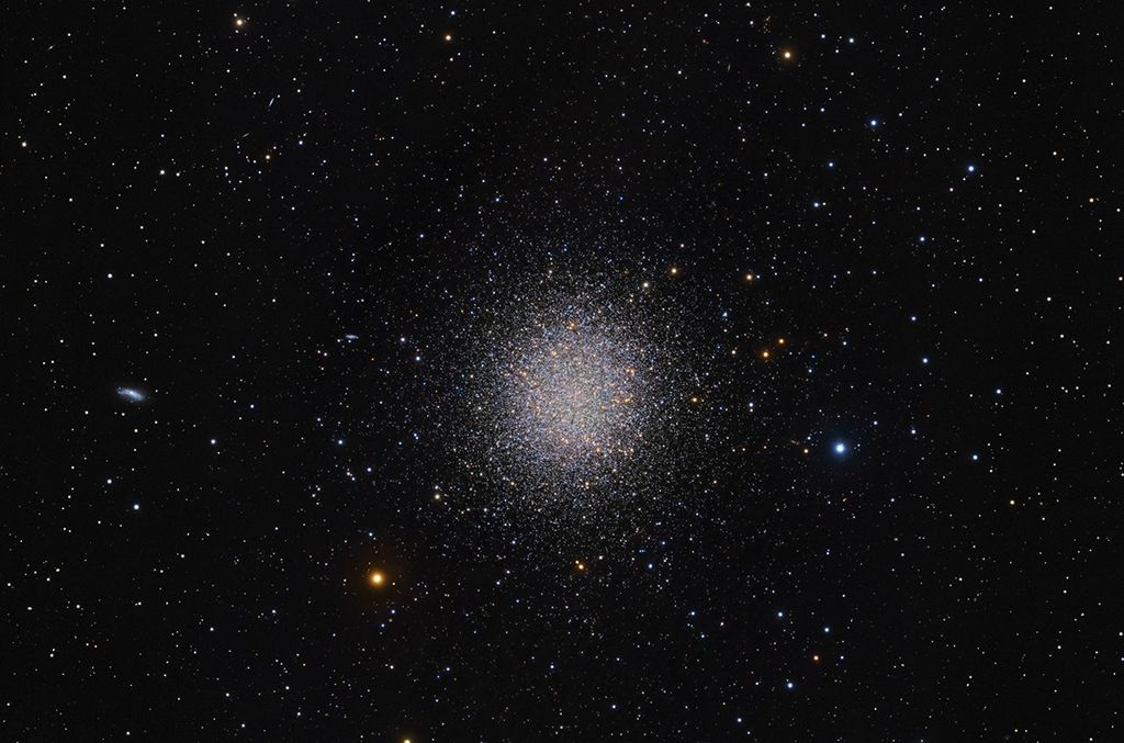 APOD: 2025 August 14 – M13: The Great Globular Cluster in Hercules