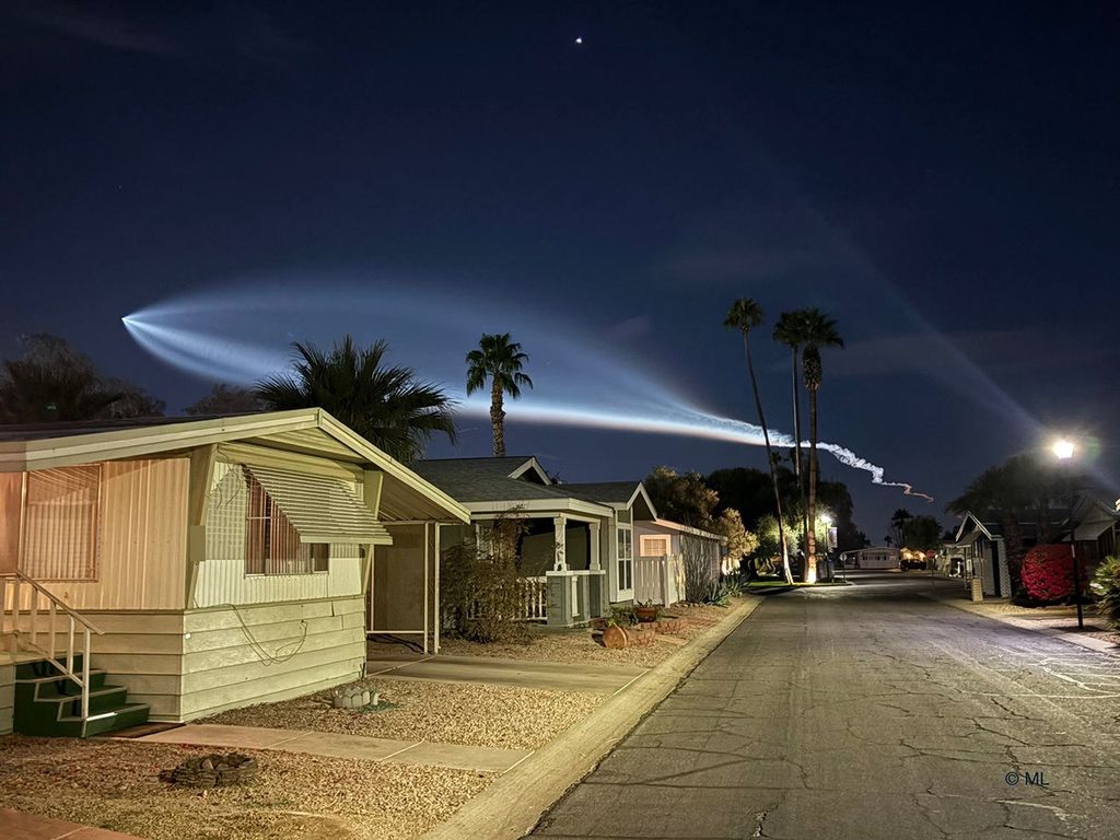 APOD: 2025 February 17 – SpaceX Rocket Launch Plume over California