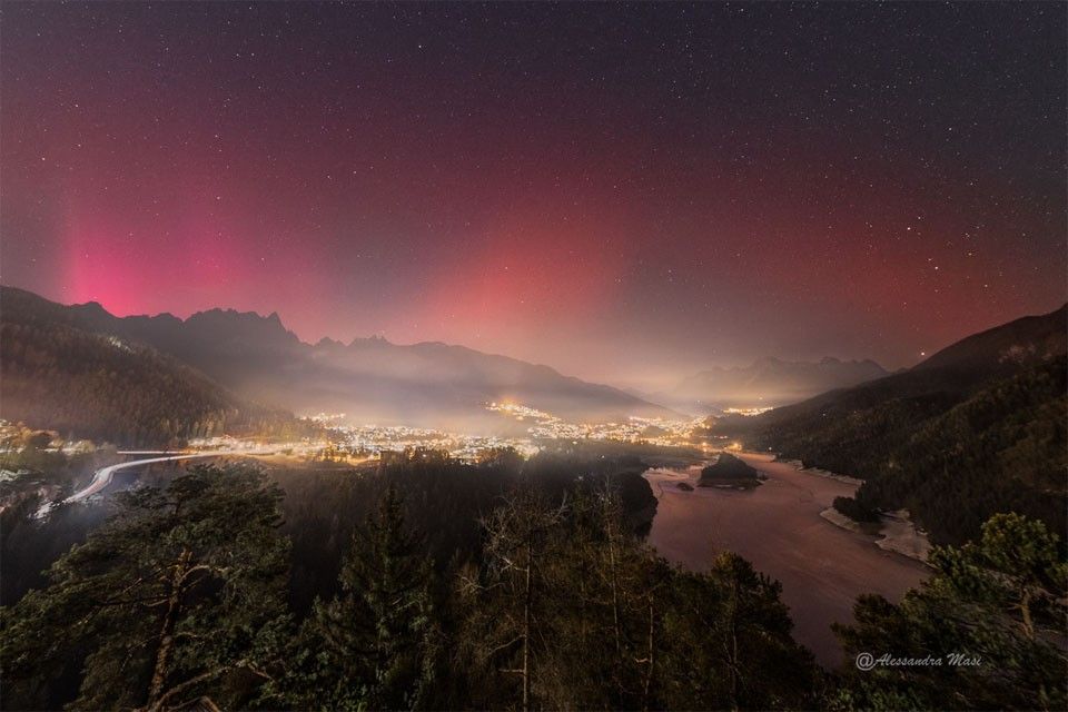 APOD: 2025 January 7 – A New Years Aurora and SAR Arc