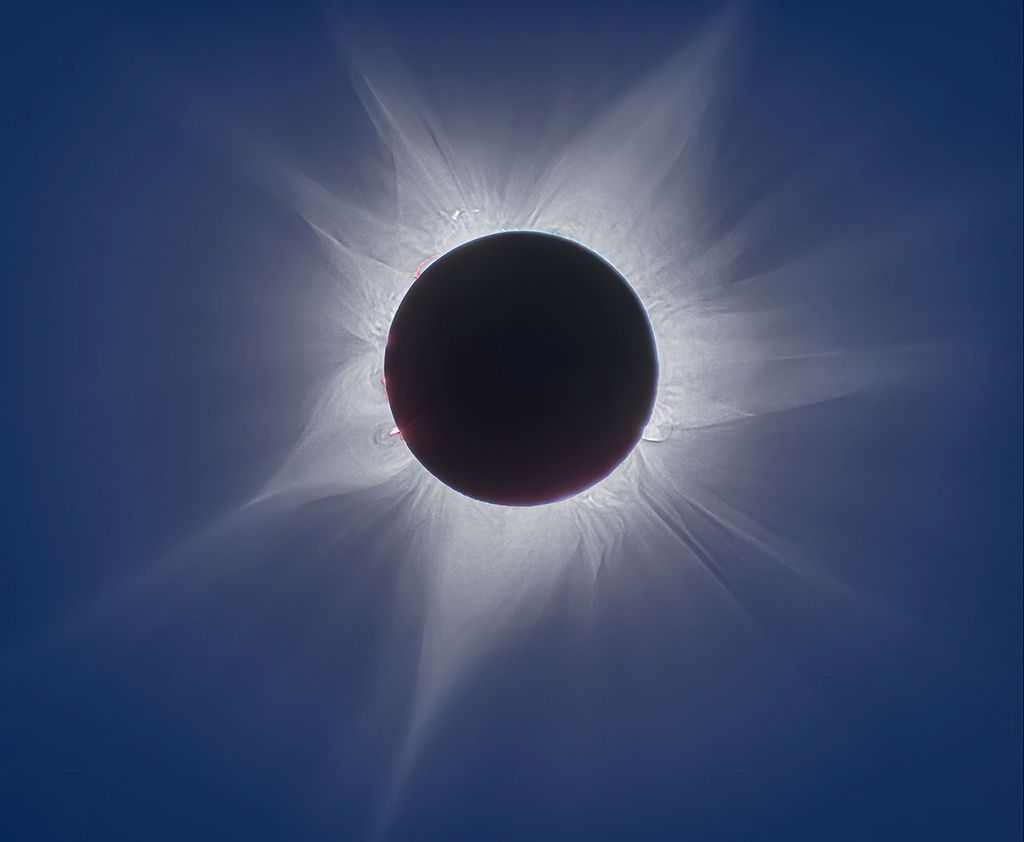 APOD: 2025 June 12 – Solar Eclipse