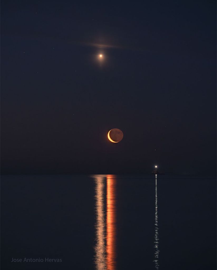 APOD: 2025 May 5 – Planet Lines Across Water