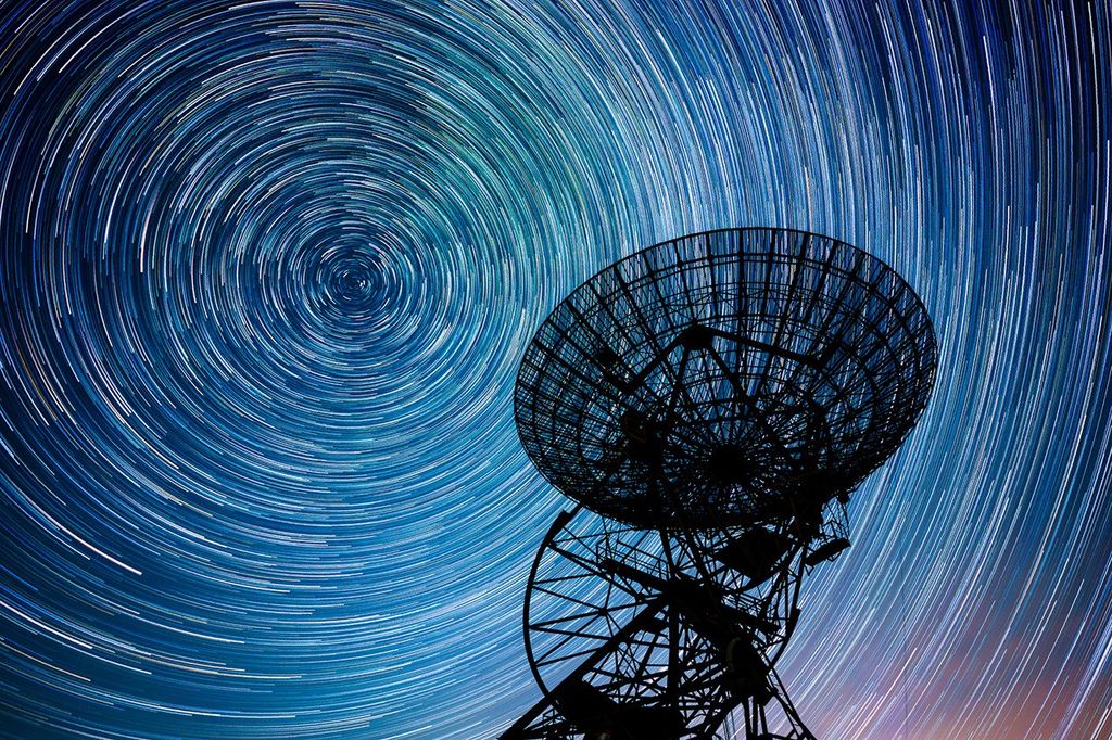 APOD: 2025 September 13 – Star Trails over One Mile Radio Telescope