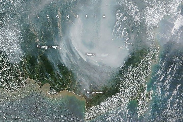 Imagen satelital que muestra incendios en Indonesia en 2023.