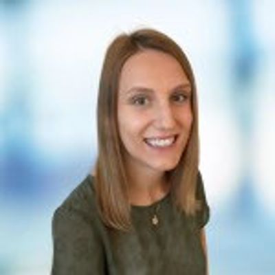 Portrait photo of Kristen Okorn