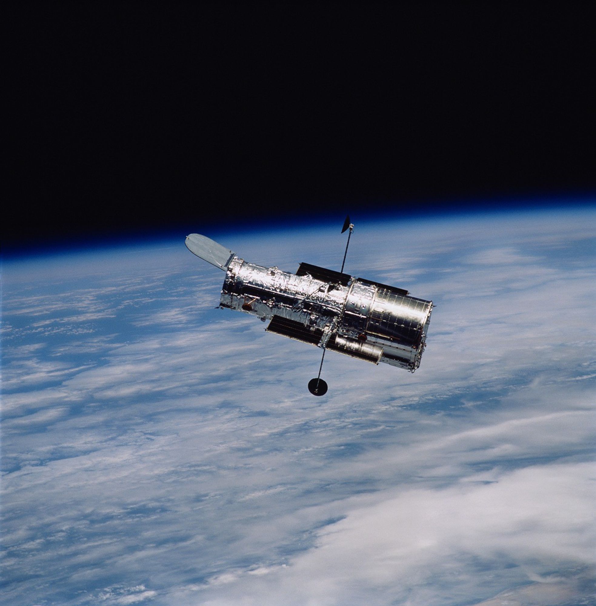 Hubble Interacting Galaxy NGC 6786 - NASA Science