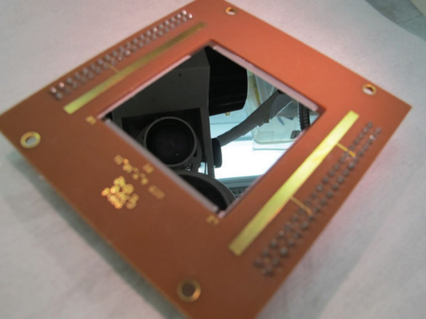 Photo of @-D-doped p-channel CCD.