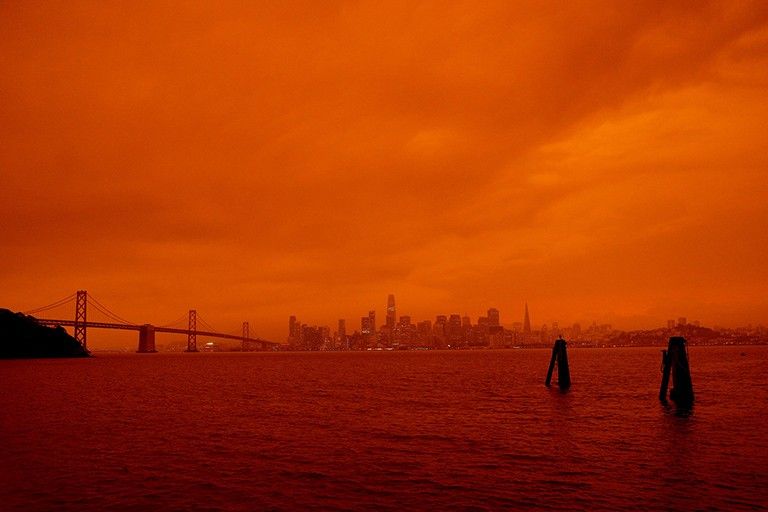 Smoke from wildfires shrouded the San Francisco Bay Area and blocked sunlight on September 9, 2020. Credit: Aaron Maizlish/Flickr/CC BY 2.0