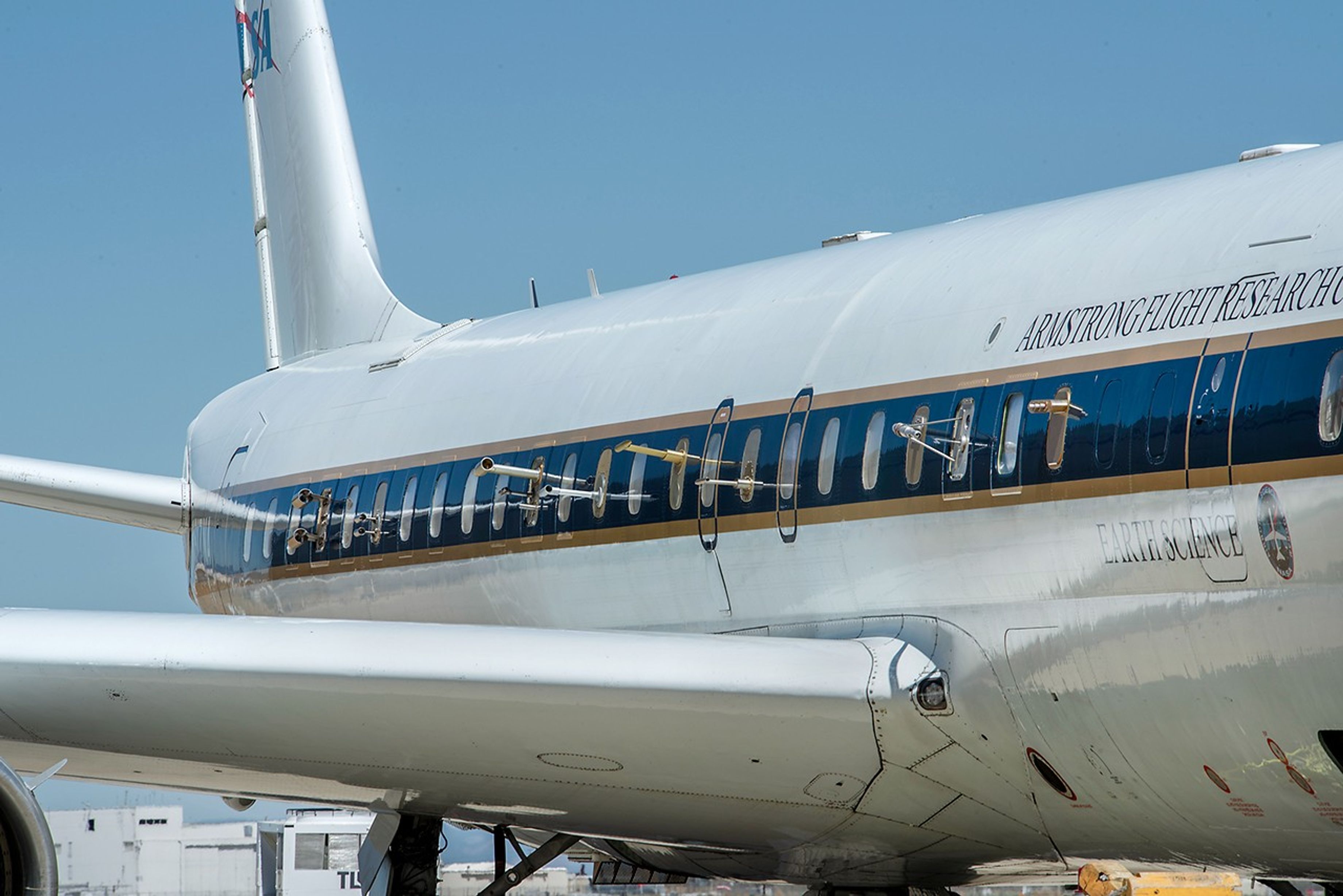 nasa's dc-8 flying lab