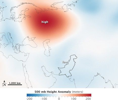 Map of 500 millibar isobar height anomaly from July 25 through August 8, 2010.