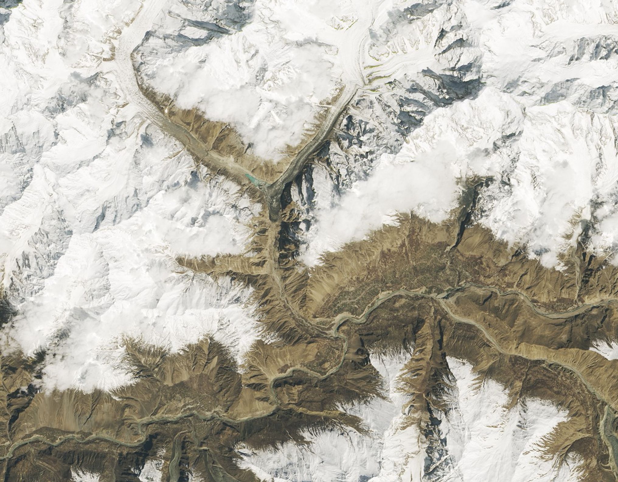Surging Glacier Creates a New Lake