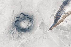 Baikal’s Giant Ice Rings - NASA Science