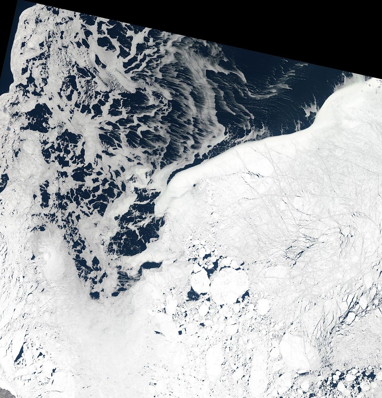Drift Ice in the Sea of Okhotsk