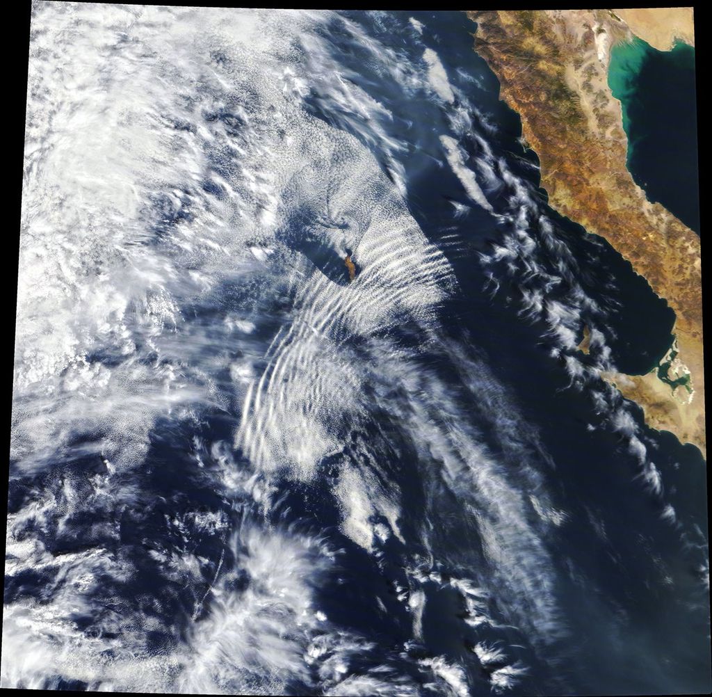 Wave Cloud Pattern The Undulations of Wave Clouds - NASA Science