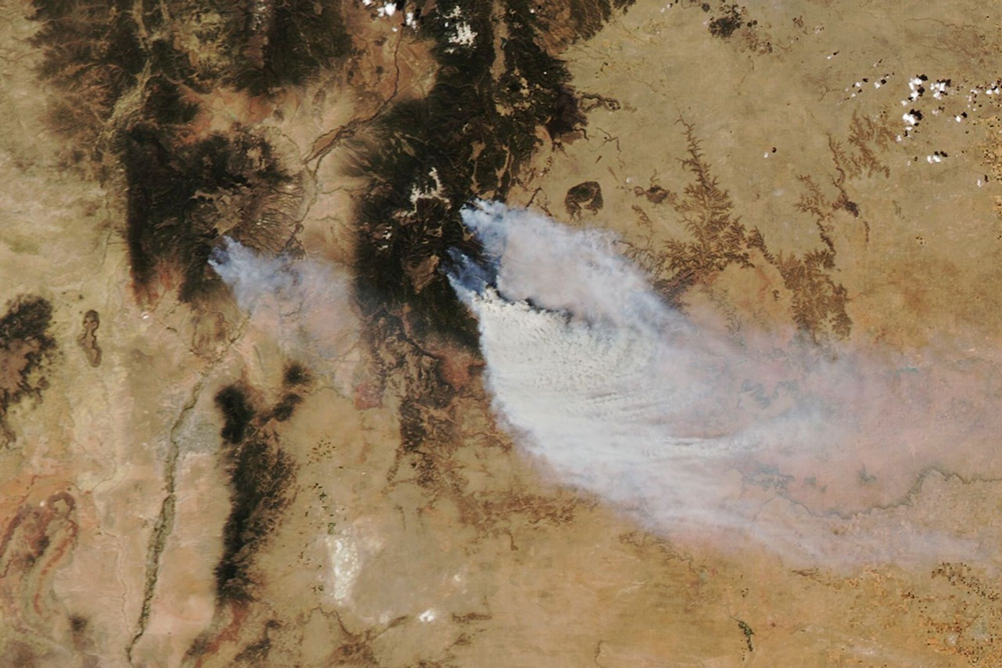 Wildfires Continue to Burn Across New Mexico - NASA Science