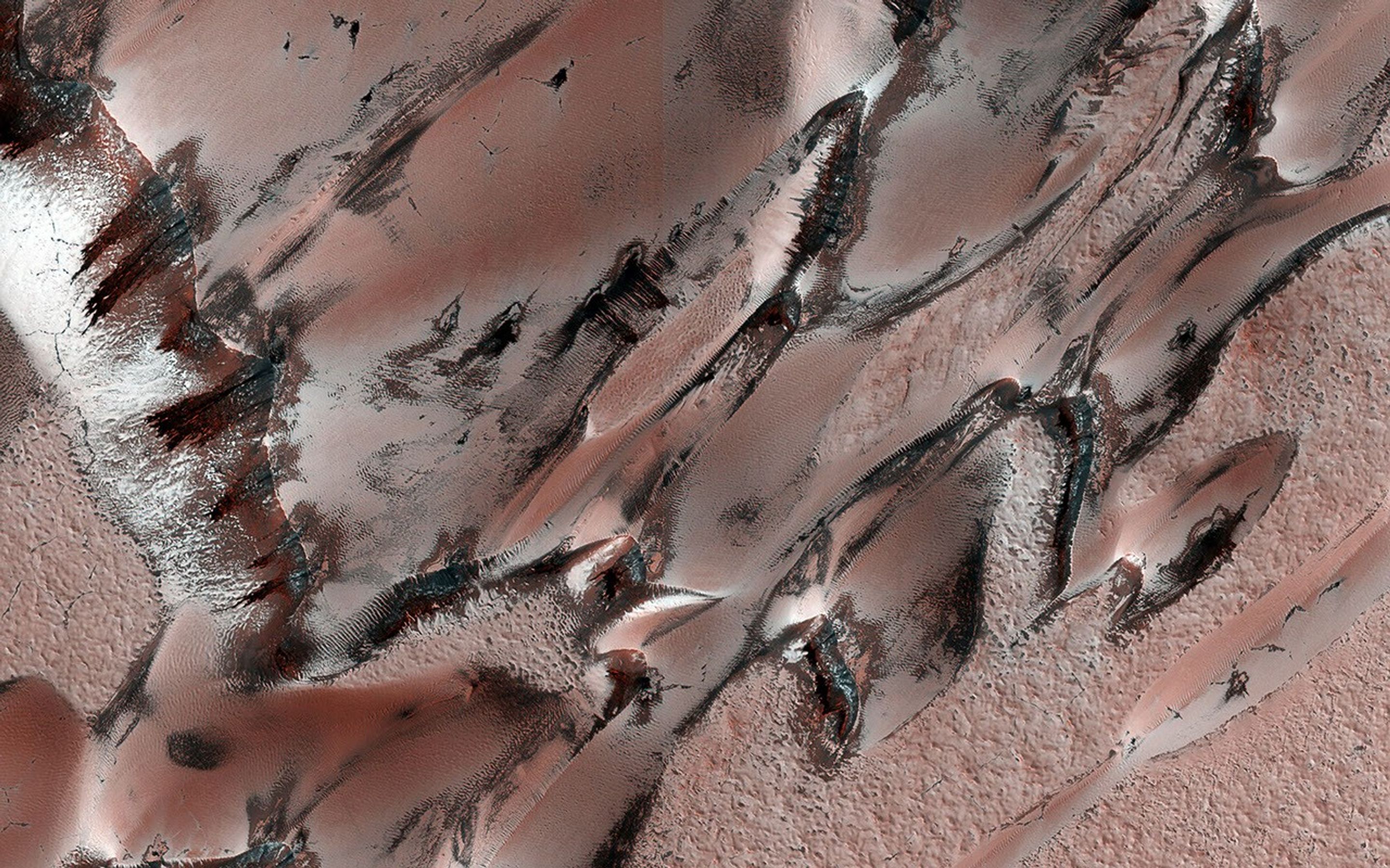 Wintry Dunes on Earth and Mars - related image preview