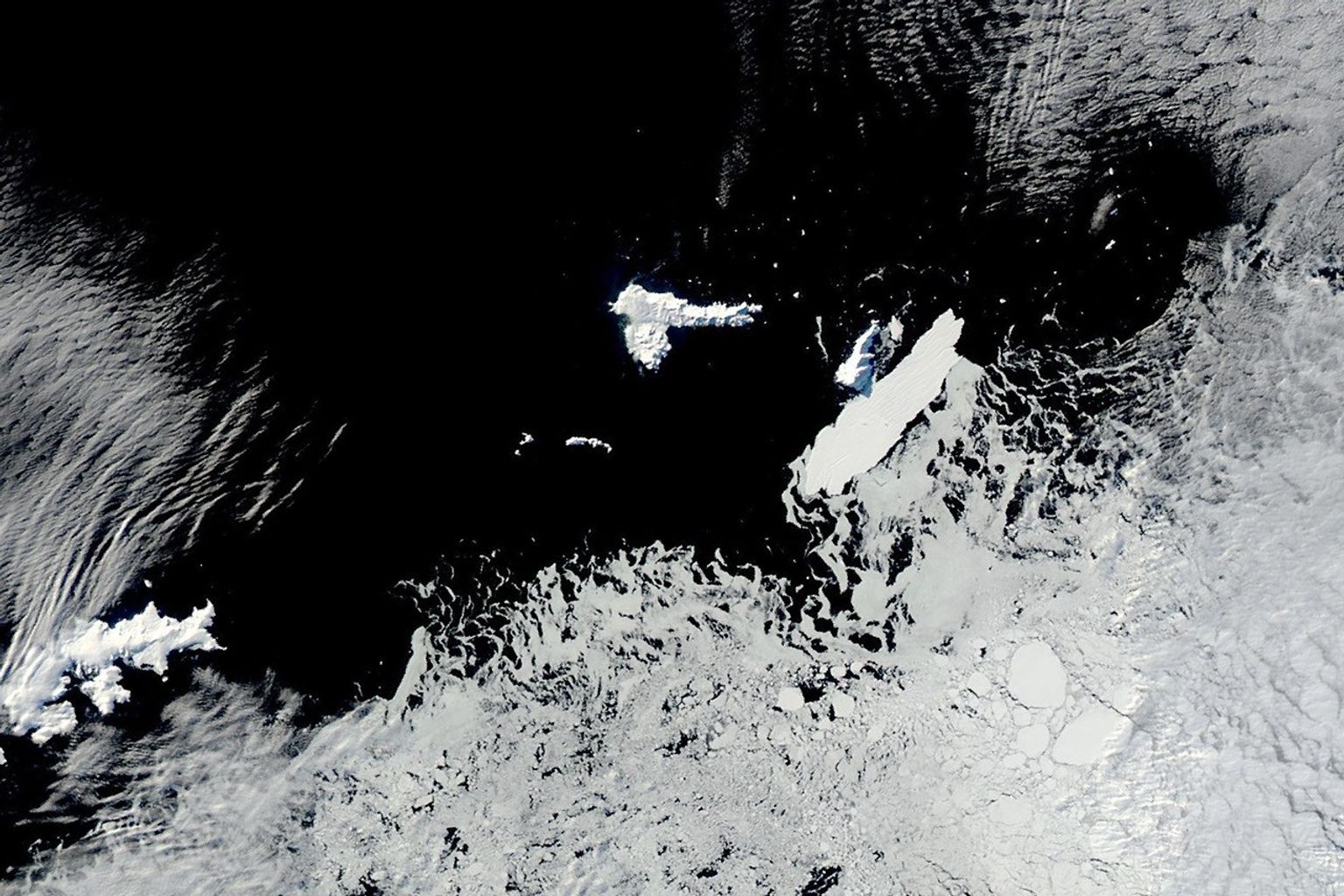 A Brief Iceberg–Island Encounter - NASA Science