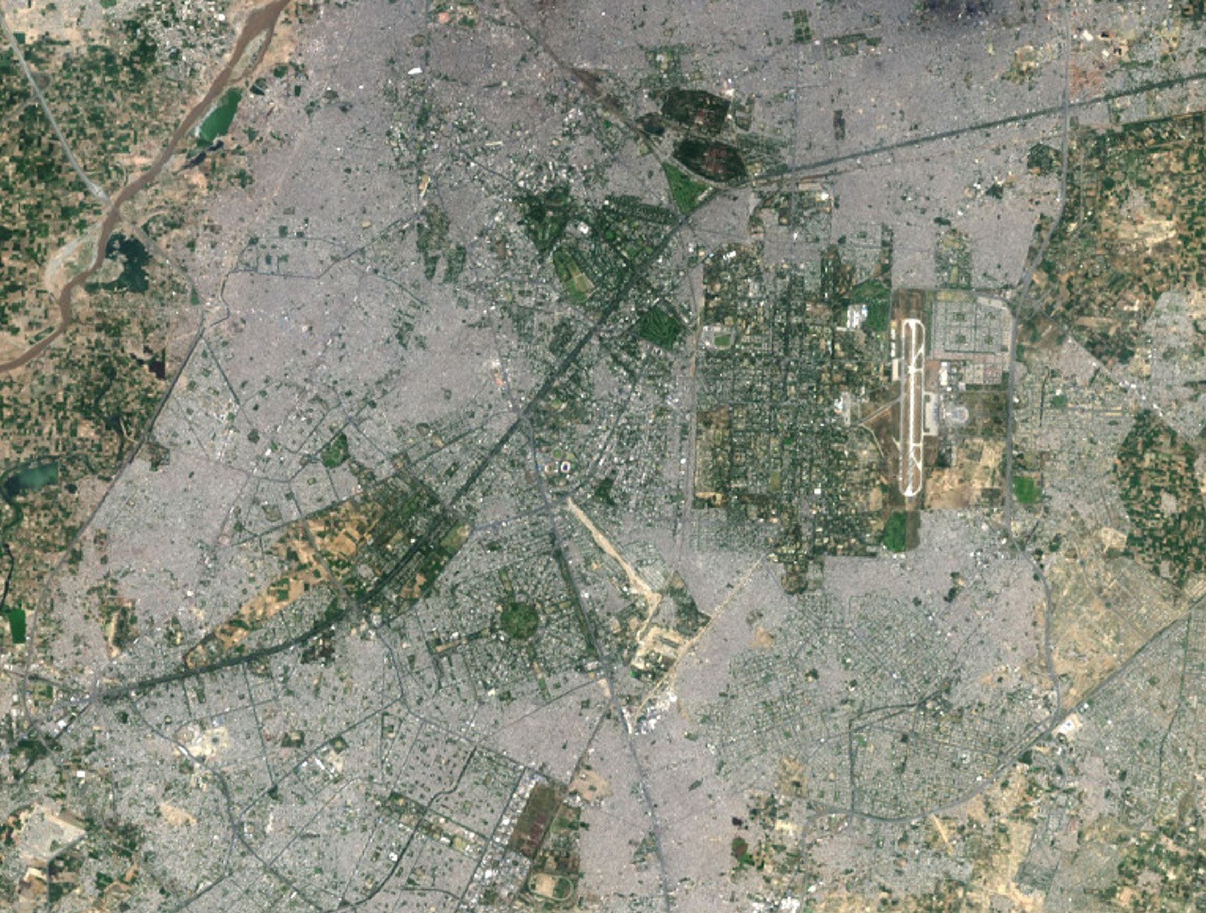 Beating the Heat in Pakistan