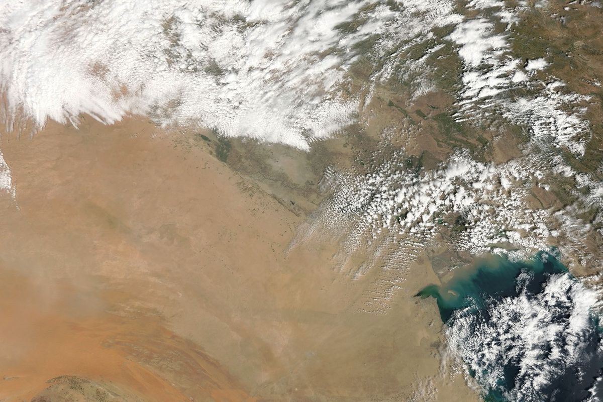 Dust Storm Sweeps Through Iraq - NASA Science