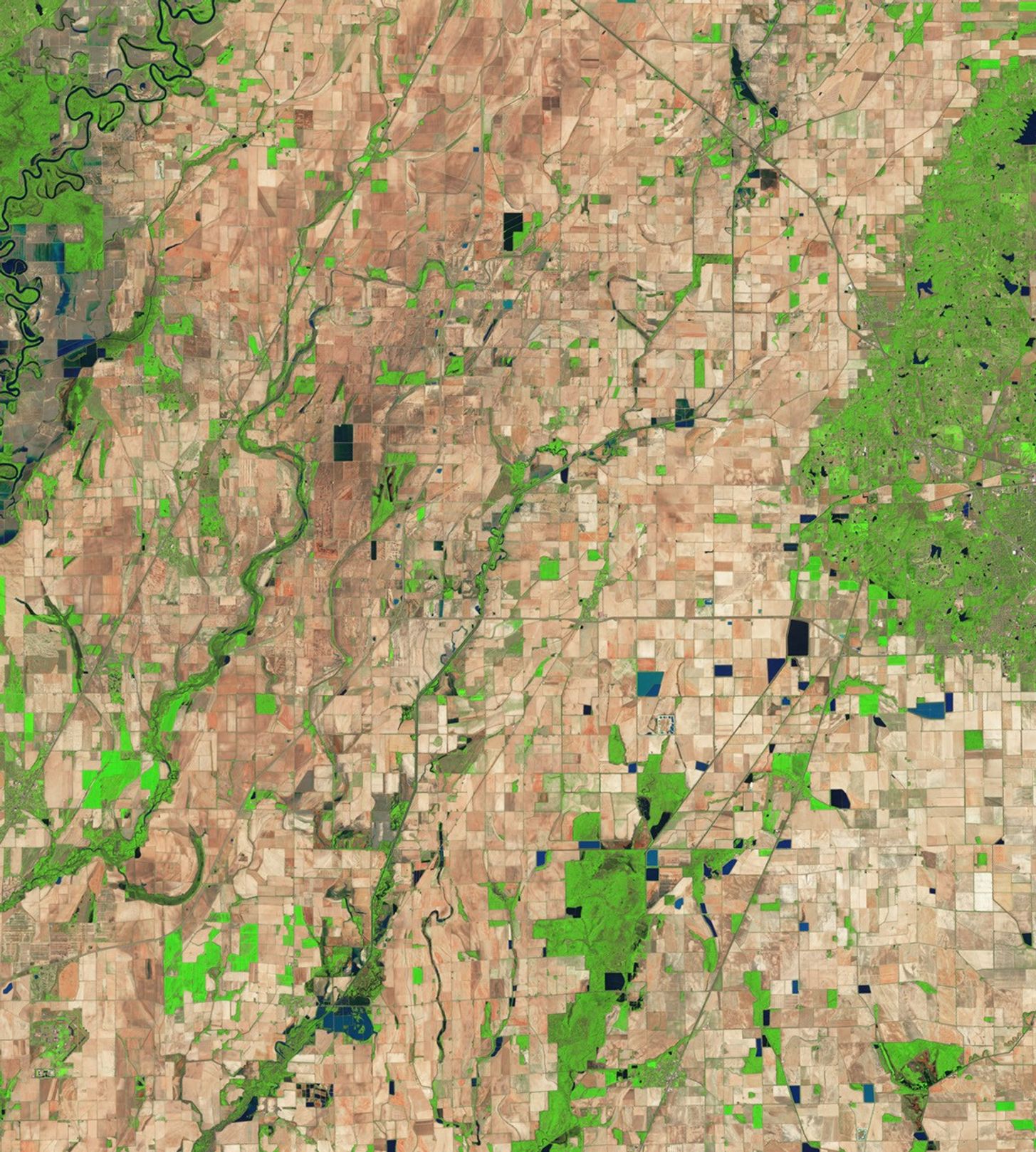 Arkansas Farmers Face Lingering Floodwaters