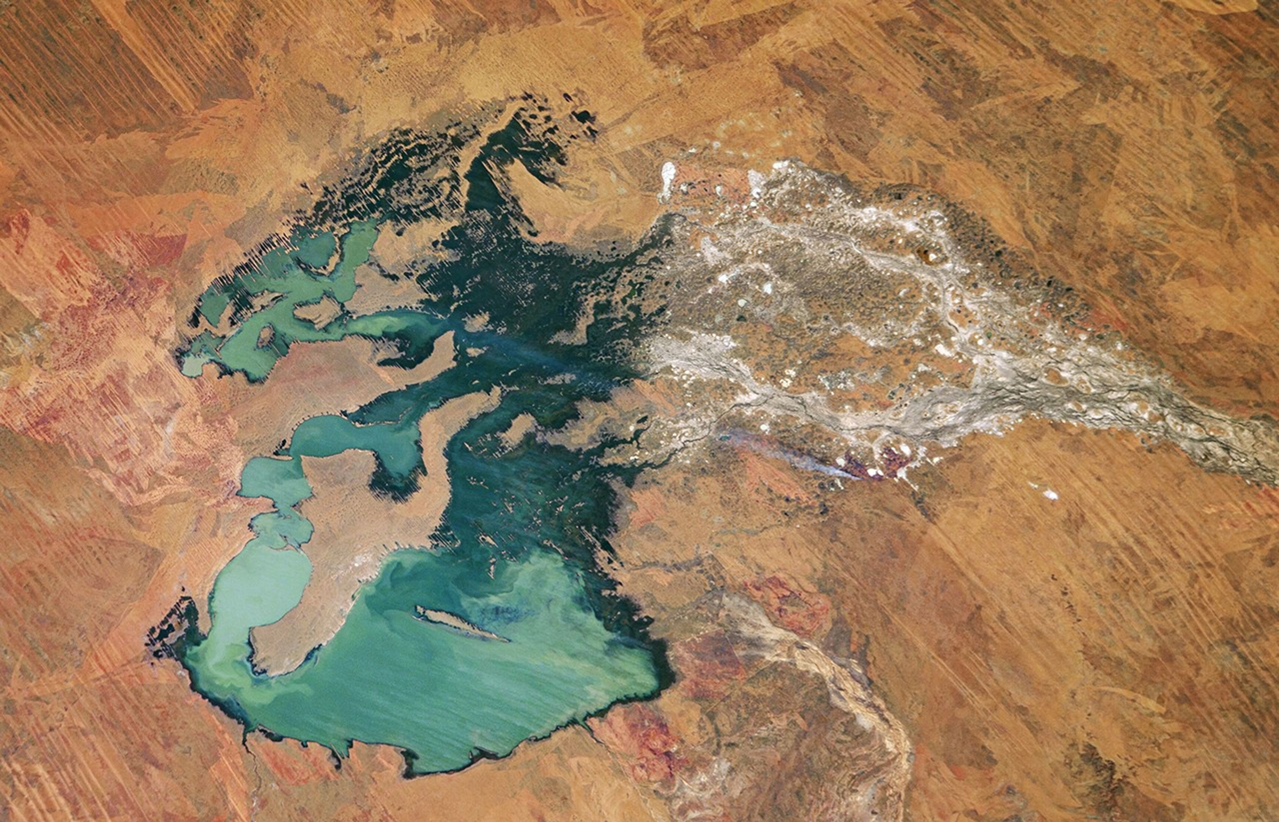 Waterlogged Lake Gregory