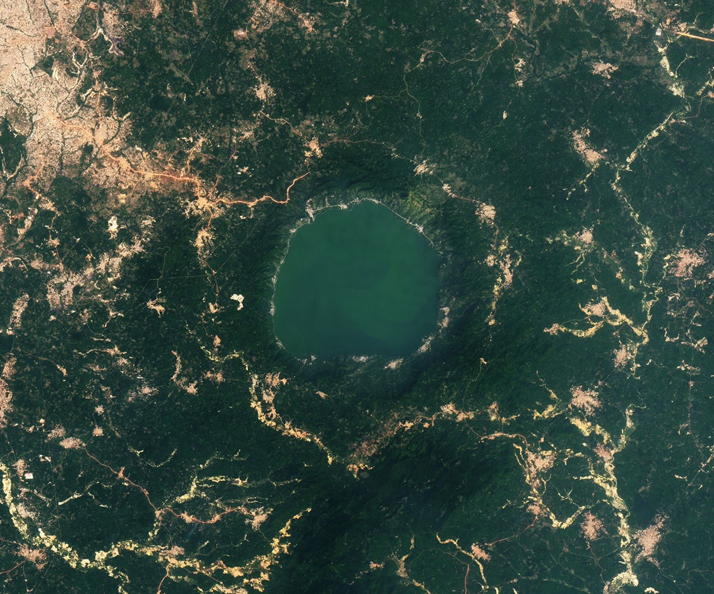 An Explosive Beginning for Lake Bosumtwi