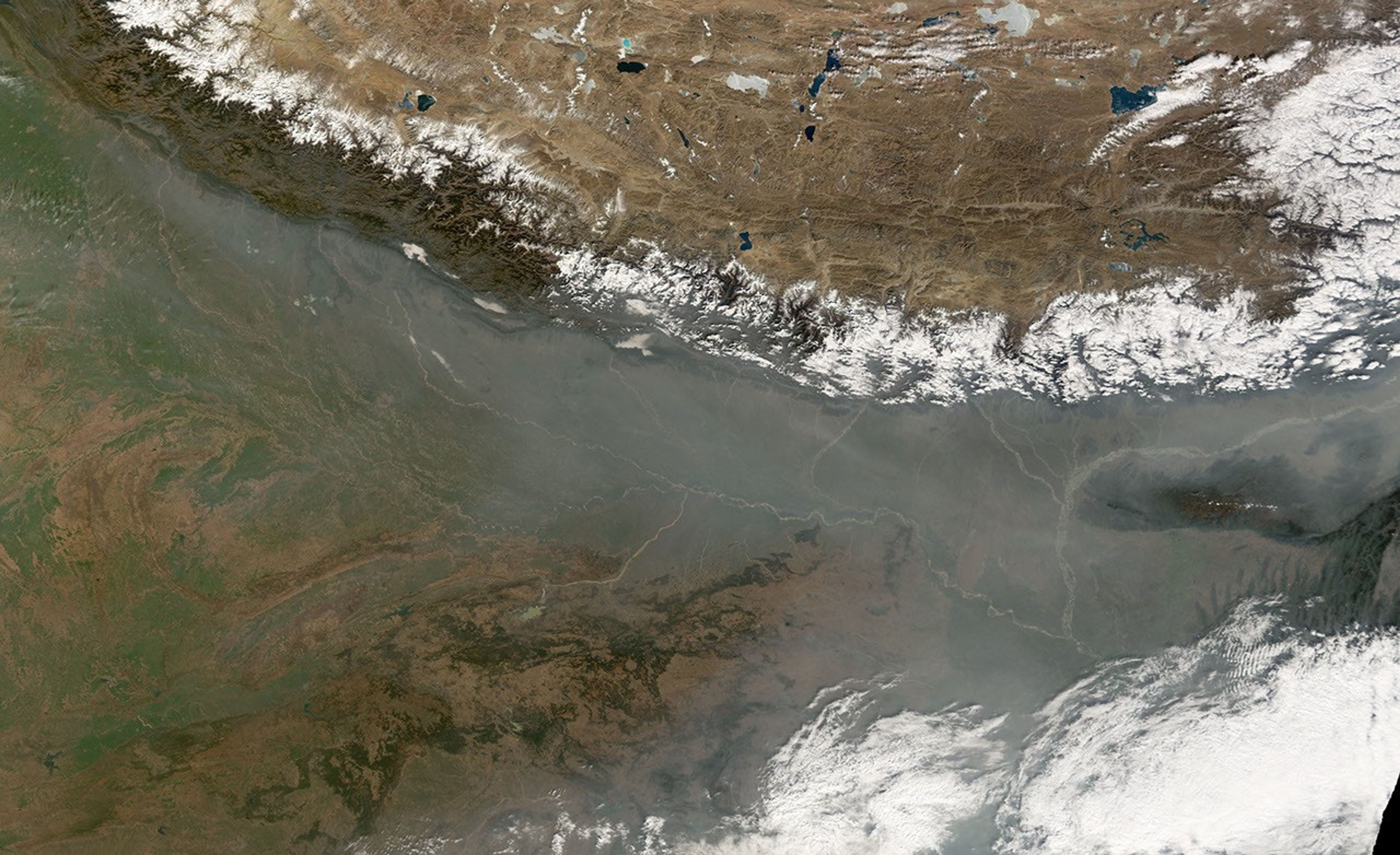Haze along the Himalaya